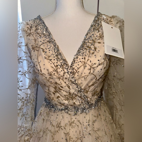NWT $998 MAC DUGGAL Elegant GOLD Lace Evening BALL Gown BEADED EMBROIDERED DRESS - Picture 6 of 9